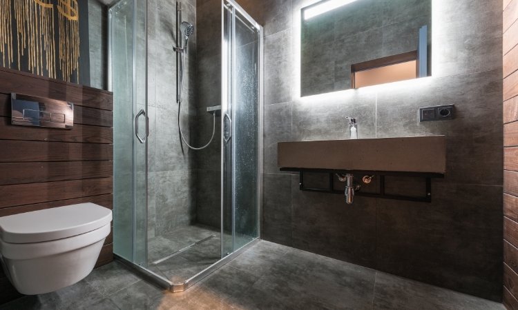 leaks in shower enclosures