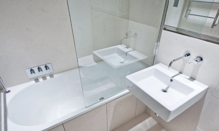 How to Install a Bath Screen